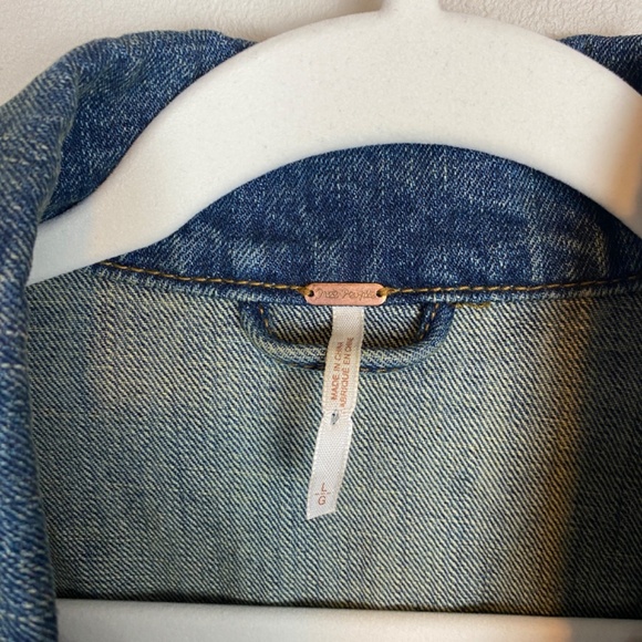 Free People Denim Jacket Lace Side Panel - Size Large - Picture 4 of 5